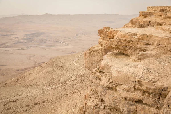 Mitzpe içinde Negev çöl Ramon Crater, Israil