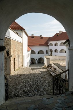 Mukachevo Palanok Kalesi'nin ikinci iç avlusu, Ukrayna