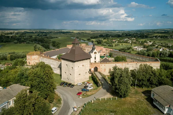 Εναέρια θέα του μεσαιωνικού φρουρίου στο Medzhybizh, Ουκρανία. — Φωτογραφία Αρχείου