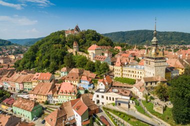 Sighisoara eski şehir havadan drone görünümü, Romanya