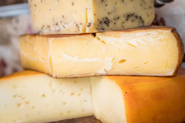 Traditional Romanian cheese Nasal — Stock Photo, Image