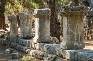 Phaselis Antik Kenti'nde sütun kalıntıları, Antalya prov