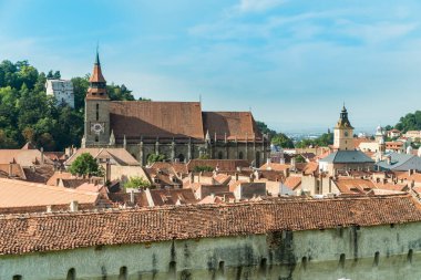 Bir Siyah kilise görünümü Promenada de sub Tampa i de park formu