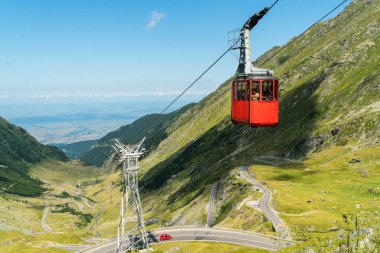 Balea Gölü'ne teleferik ve ünlü Transfagarasan R manzarası