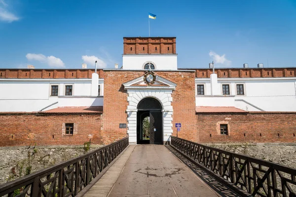 Haupteingang Zur Mittelalterlichen Burg Dubno Dubno Region Rivne Ukraine Reiseziele lizenzfreie Stockfotos