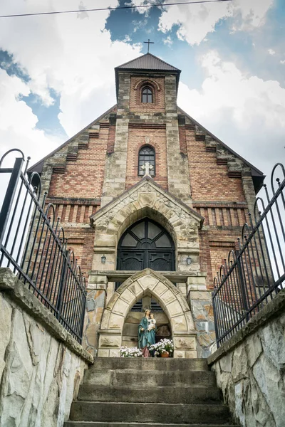 Iglesia Santísima Virgen Pueblo Vorokhta Cárpatos Montañas Ucrania Lugares Interés — Foto de Stock