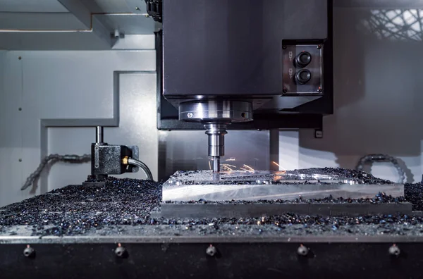 Fresatrice Cnc Lavorazione Dei Metalli Taglio Metallo Moderna Tecnologia Lavorazione — Foto Stock