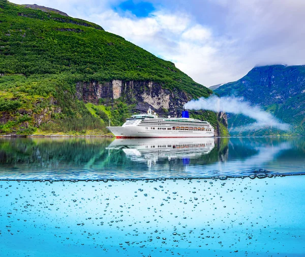 Cruise Ship Cruise Liners Geiranger Fjord Norvégia — Stock Fotó