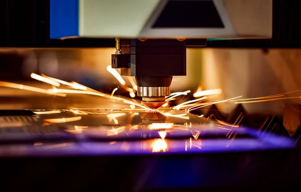 Cnc Laser Skärning Metall Modern Industriteknik Ett Litet Skärpedjup Varning — Stockfoto