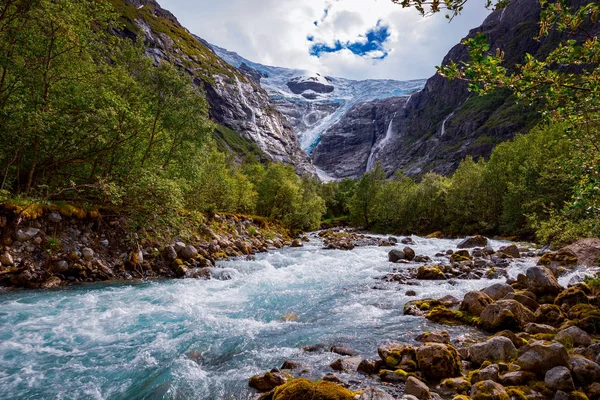 Piękna Przyroda Krajobraz Norwegii Lodowiec Kjenndalsbreen — Zdjęcie stockowe