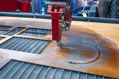 CNC su jeti kesme makinesi modern endüstriyel teknoloji.