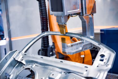 Metal işleme Cnc freze tezgahı. Kesme metal modern işleme teknolojisi. Küçük derinlik-in tarla. -Zorlu koşullarında çekim otantik uyarı. Biraz tahıl ısırdı ve belki bulanık.