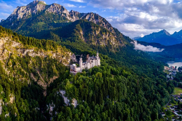 Castillo de Neuschwanstein Alpes bávaros Alemania — Foto de Stock