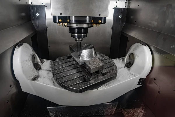 Máquina de trituração CNC para metalurgia . — Fotografia de Stock