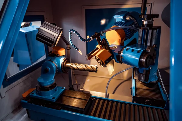 Máquina de trituração CNC para metalurgia . — Fotografia de Stock