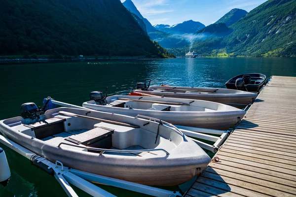 Fiorde Geiranger, bela natureza Noruega . — Fotografia de Stock