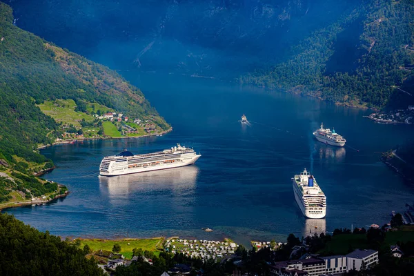 Geiranger fjord, Krásná příroda Norsko. — Stock fotografie