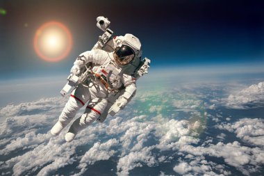 Uzayda Astronot