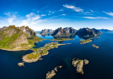 Lofoten bir adalar ilçe Nordland, Norveç içinde olduğunu.