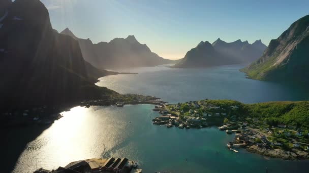莱茵 · 洛福特（Reine Lofoten）是挪威诺德兰县的一个群岛。. — 图库视频影像