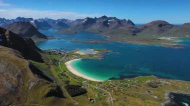 Beach Lofoten adaları Norveç 'in Nordland eyaletinde yer alan bir takımadalardır..