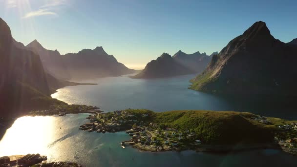 Reine Lofoten è un arcipelago della contea di Nordland, in Norvegia. . — Video Stock