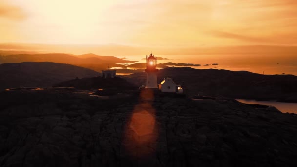 Pobřežní Maják Lindesnes Lighthouse Pobřežní Maják Nejjižnějším Cípu Norska Světlo — Stock video