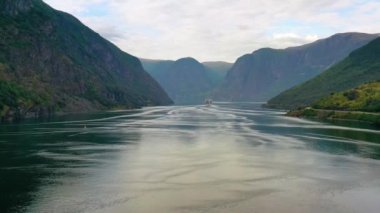 Stegastein Gözcü Güzel Doğa Norveç hava manzarası. Sognefjord veya Sognefjorden, Norveç Flam