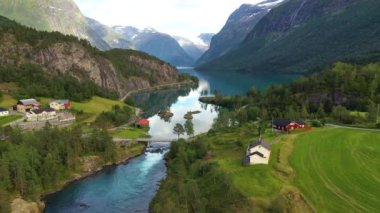 Güzel Doğa Norveç Doğal Lovatnet Gölü.