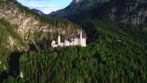 Нейшванштейнський Замок Баварські Альпи Німеччина Рейси Fpv Безпілотних Літальних Апаратів — стокове відео