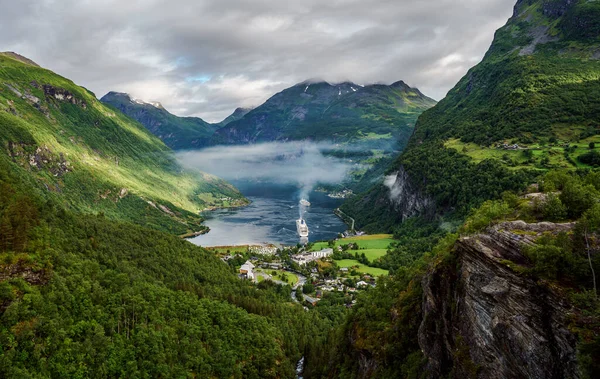 Fiorde Geiranger Bela Natureza Noruega Ramo Quilômetros Comprimento Fora Sunnylvsfjorden — Fotografia de Stock