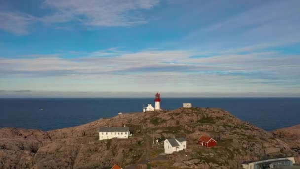 Pobřežní Maják Lindesnes Lighthouse Pobřežní Maják Nejjižnějším Cípu Norska Světlo — Stock video