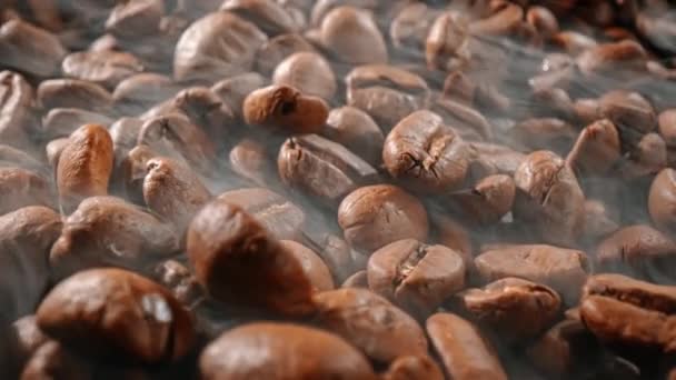 Nahaufnahme Von Kaffeesamen Duftende Kaffeebohnen Sind Gerösteter Rauch Aus Kaffeebohnen — Stockvideo