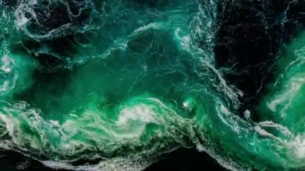 Golven Water Van Rivier Zee Ontmoeten Elkaar Bij Vloed Whirlpools — Stockvideo