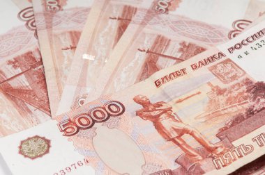 Rus 5000 ruble banknotlar 