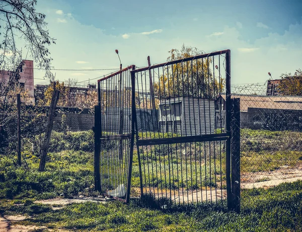 Cancello nell'area protetta — Foto Stock