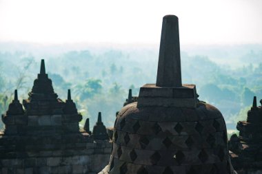 Muntilan merkezi Java, Endonezya çok uzak olmayan Magelang Regency, Mahayana Budist Tapınağı. Dünyanın en büyük Budist Tapınağı olduğunu