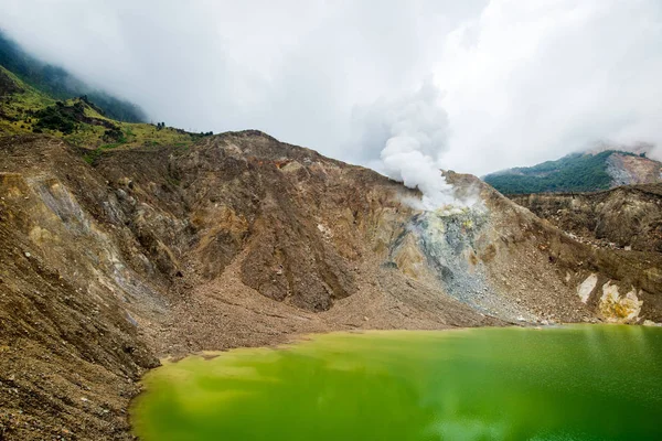 Aktiva Vulkan Och Sjön Indonesien Bandang — Stockfoto