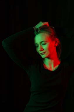 kapalı gözlü şehvetli sanat portresi