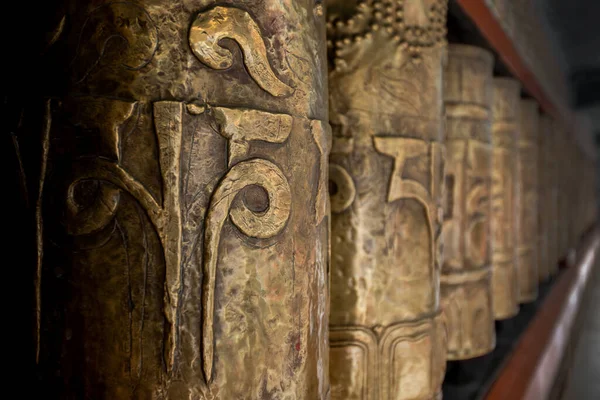 Tambours Prière Bouddhistes Tibétains Autour Temple Dalaï Lama Kora Dharamshala — Photo