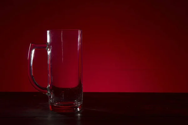 Vaso Cerveza Vacío Sobre Una Superficie Madera — Foto de Stock