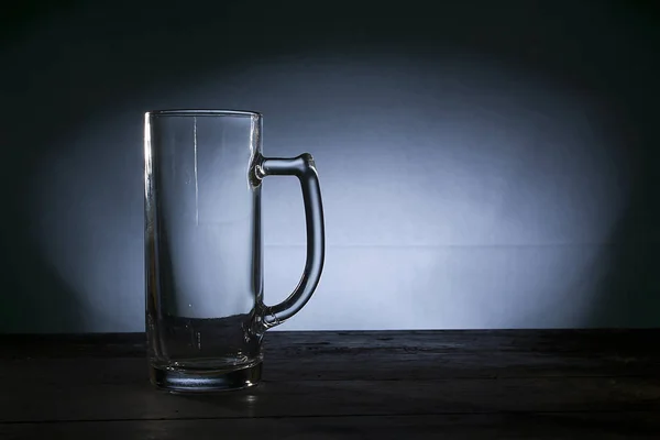 Vaso Cerveza Vacío Sobre Una Superficie Madera — Foto de Stock