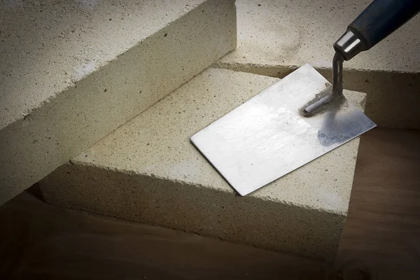 Bricks and trowel — Stock Photo, Image