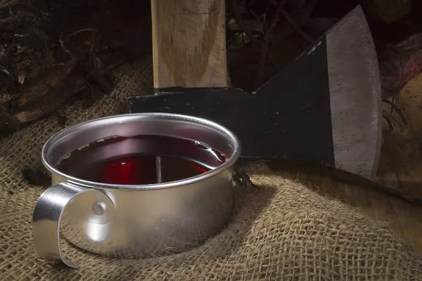 Chá na caneca de ferro — Fotografia de Stock