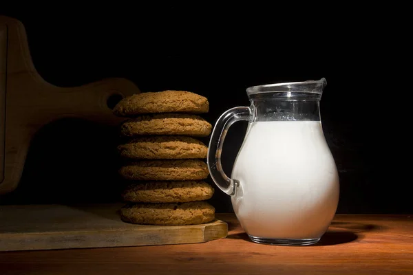 Mjölk och godis — Stockfoto