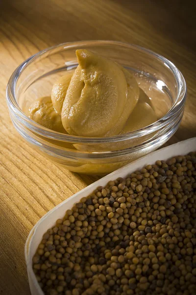Salsa di senape e semi di senape — Foto Stock