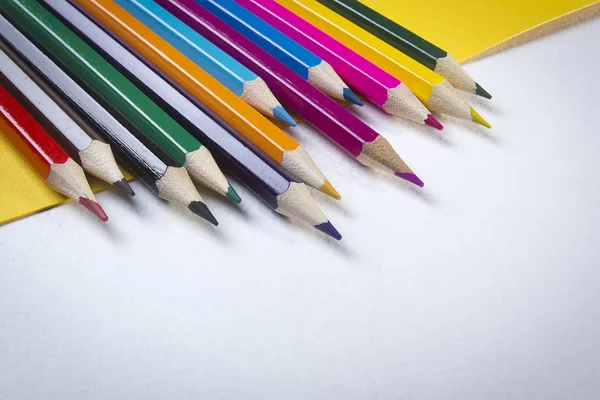 Φωτογραφία από χρωματιστά μολύβια — Φωτογραφία Αρχείου