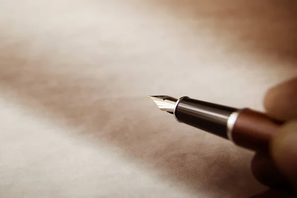 Closeup of hand with fountain pen — Stock Photo, Image