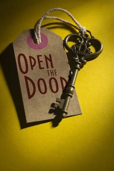 Ouvre la porte. — Photo