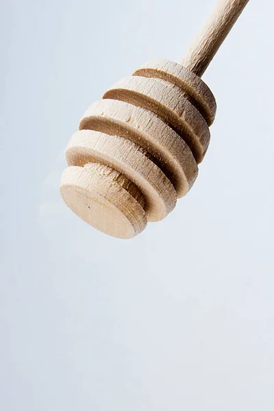 Osa Tradicional Miel Madera Sobre Fondo Gris —  Fotos de Stock